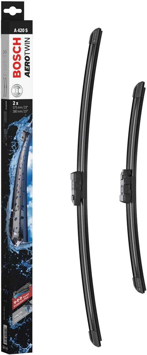 Die Packung und die Wischerblätter des Scheibenwischer-Sets Bosch A 420 S für den NISSAN Juke im Detail - einmal das 57,5cm Wischerblatt und einmal das 38cm Wischerblatt