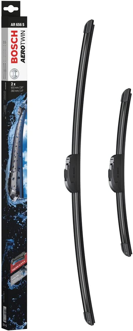 Die Packung und die Wischerblätter des Scheibenwischer-Sets Bosch AR 656 S für den NISSAN Micra im Detail - einmal das 65cm Wischerblatt und einmal das 36cm Wischerblatt