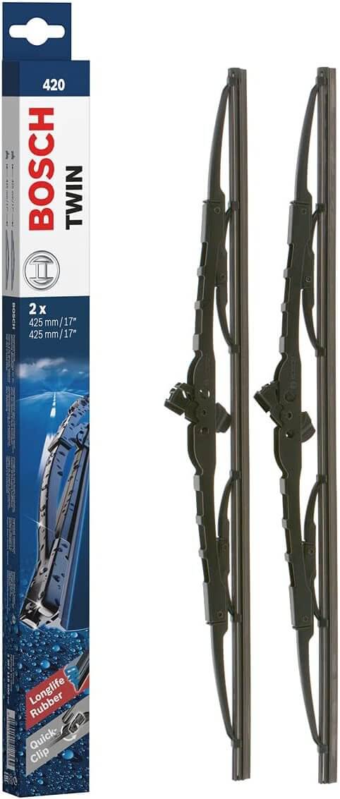 Die Packung und die Wischerblätter des Scheibenwischer-Sets Bosch 420 für den TOYOTA Hilux Pickup im Detail - zweimal das 42cm Wischerblatt