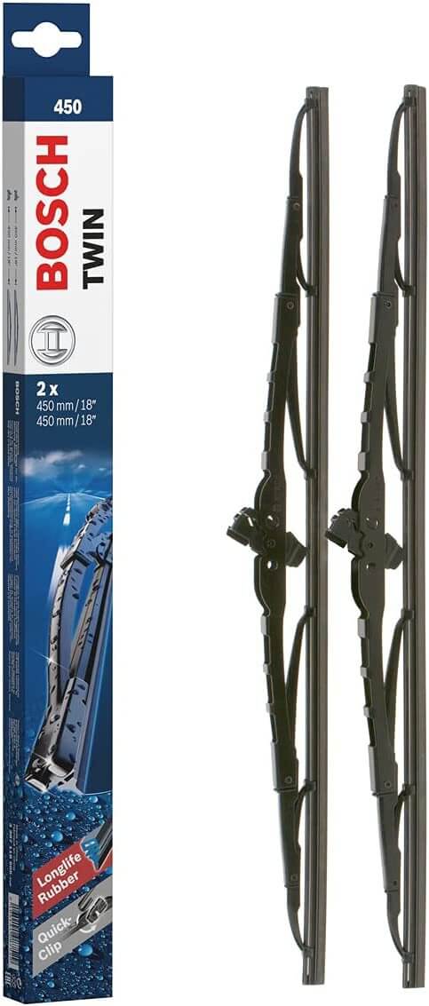 Die Packung und die Wischerblätter des Scheibenwischer-Sets Bosch 450 für den Chrysler Voyager 2. Gen im Detail - zweimal das 45cm Wischerblatt Die Packung und die Wischerblätter des Scheibenwischer-Sets Bosch 450 für den CHRYSLER Voyager 2. Gen im Detail - zweimal das 45cm Wischerblatt