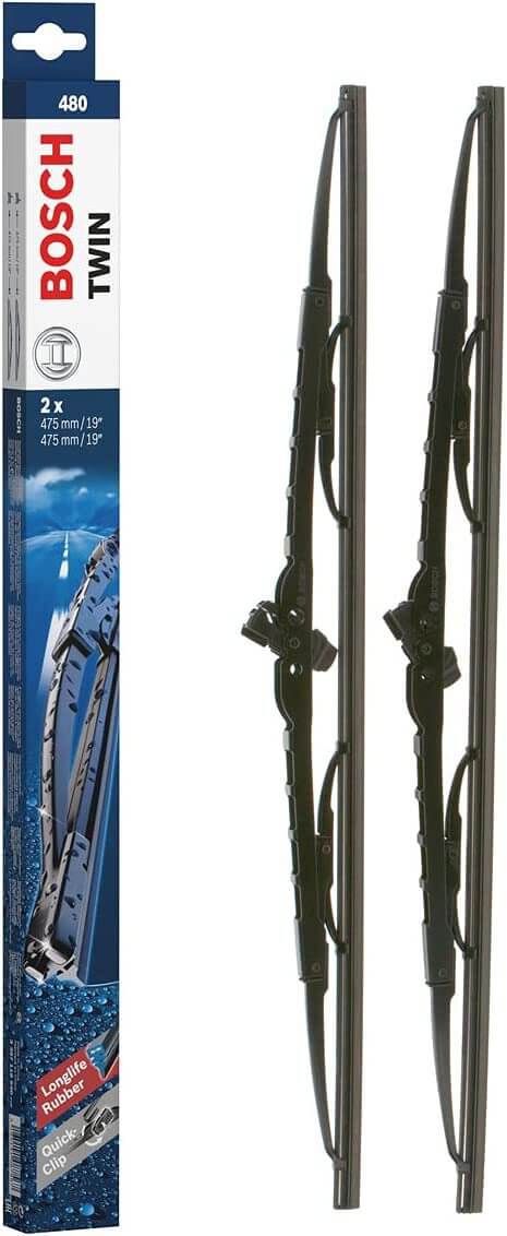 Die Packung und die Wischerblätter des Scheibenwischer-Sets Bosch 480 für den Porsche 968 im Detail - zweimal das 47,5cm Wischerblatt Die Packung und die Wischerblätter des Scheibenwischer-Sets Bosch 480 für den PORSCHE 968 im Detail - zweimal das 47,5cm Wischerblatt